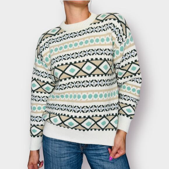 90s Claiborne Cream Geometric print Sweater - Picture 4 of 7